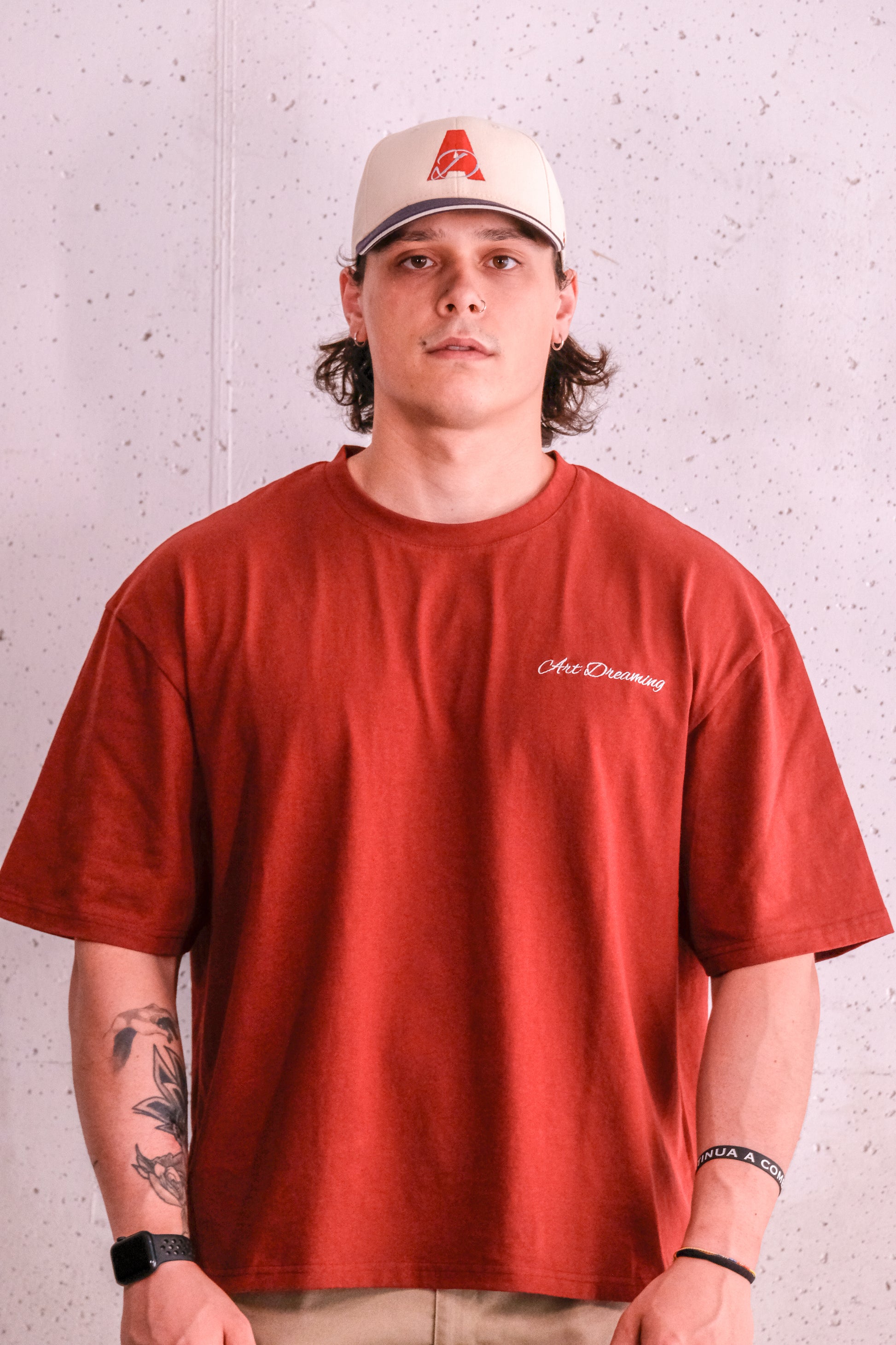 ART of DREAMING BASIC TEE RED BURGUNDY
